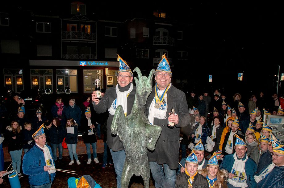 Sessionsauftakt am Ziegenbocksdenkmal